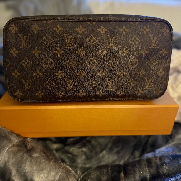 Authentic Louis Vuitton Neverful MM✨✨ - Picture 5 of 14